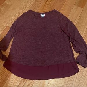 Lightweight sweater-like top with under lay